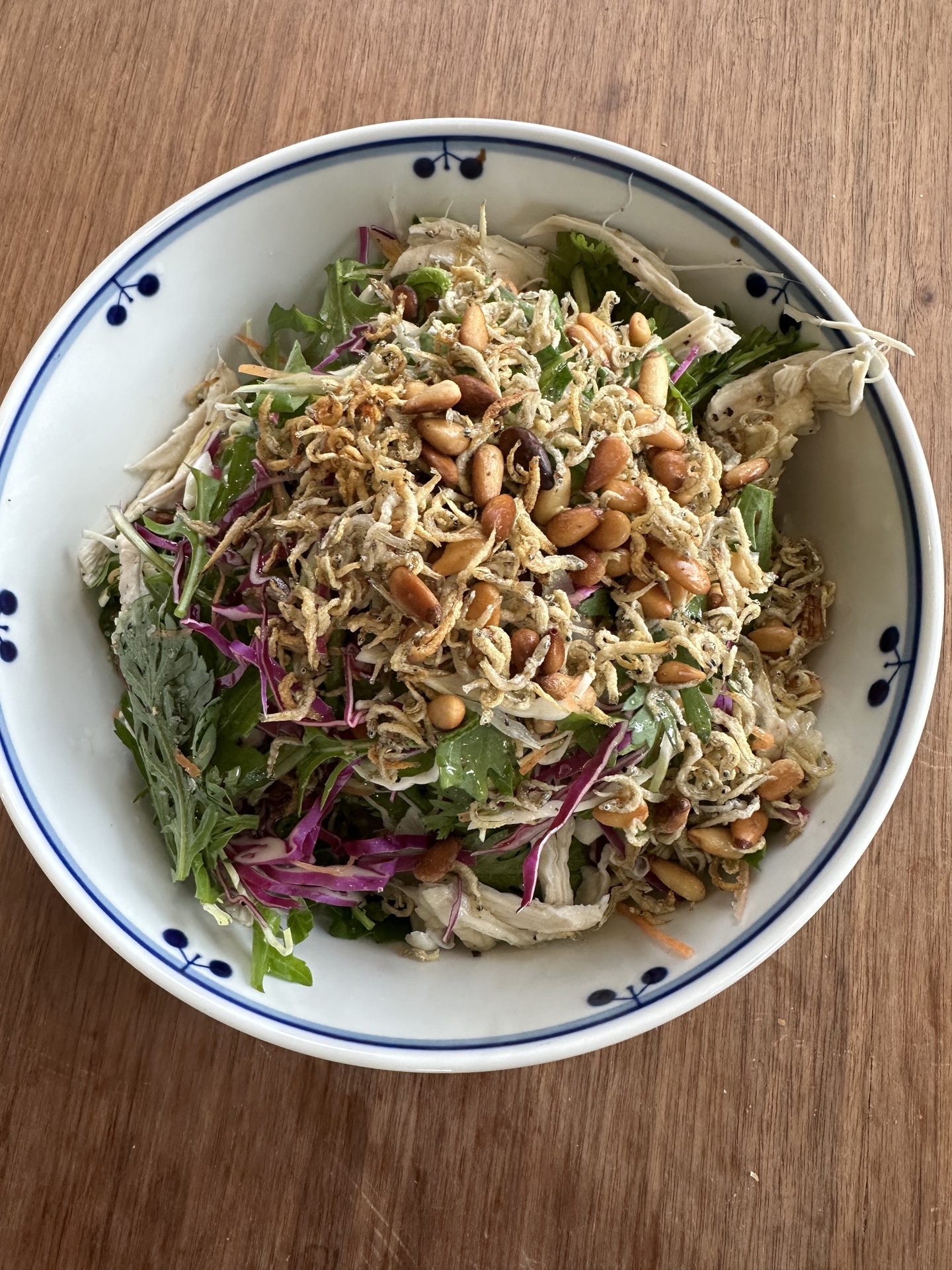 千切り野菜のサラダ