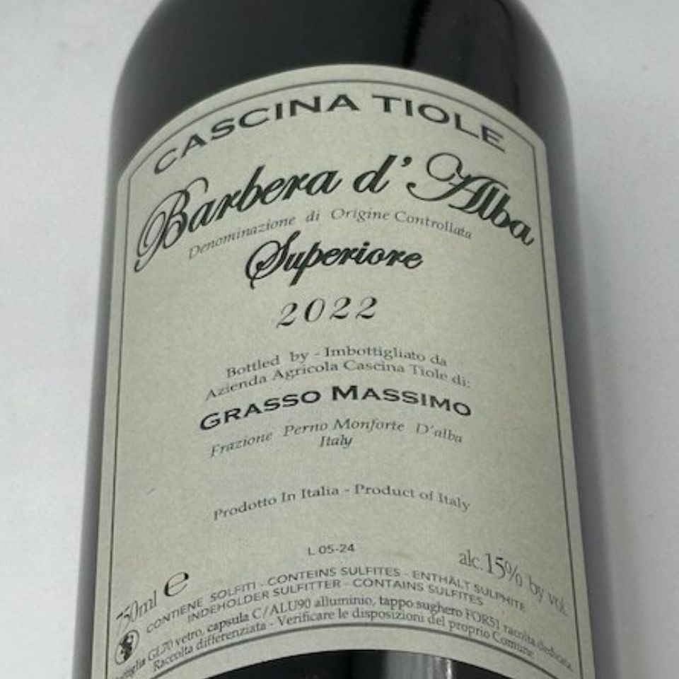 カッシーナ ティオレ / 　バルベーラ　ダルバ　スーペリオーレ [2022]